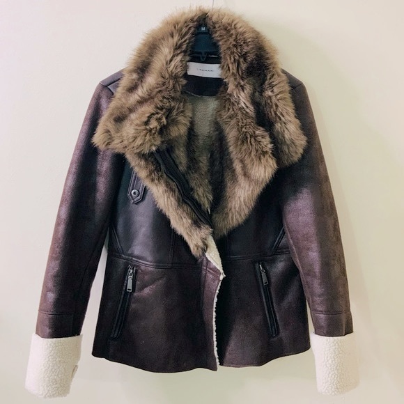 Tahari Jackets & Blazers - Tahari Faux Fur Collar Zip Front  Moto Jacket